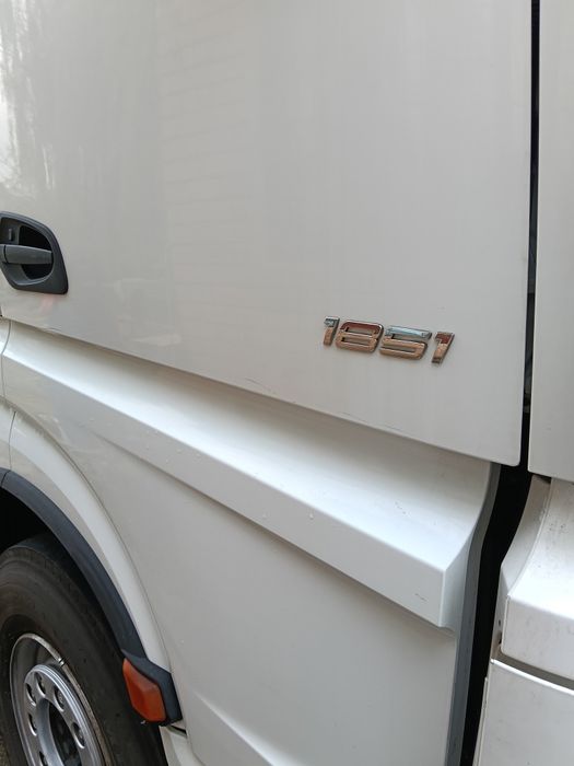Vând Actros 18510