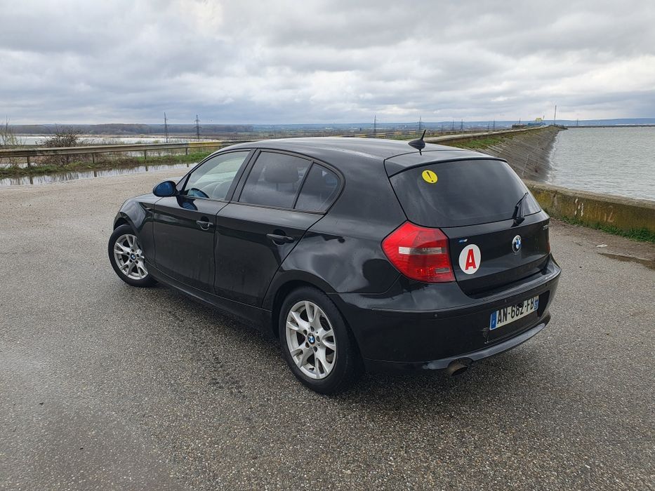 Vând sau schimb BMW seria 1 118 d 143 cp acte valabile