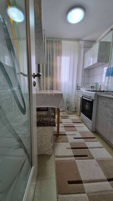 Apartament 2 camere in Onesti, zona de sus, etaj 3.