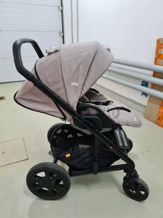 Детска коляска Joie
