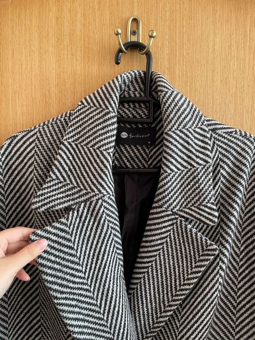 Продам демисезонное пальто