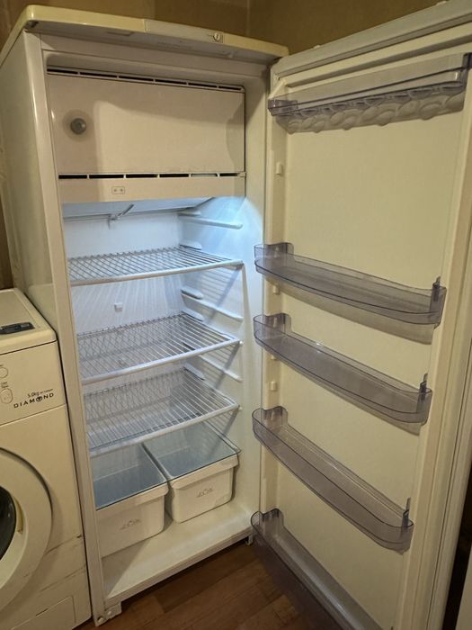 Холодильник Бирюса