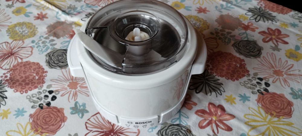 Accesoriu inghetata compatibil cu robotii de bucatarie Bosch MUM5