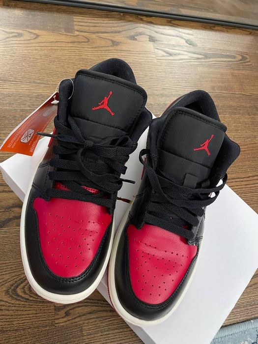Air Jordan 1 (bred)