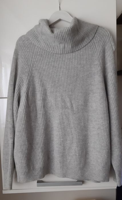 Pulover casmir pur,model splendid L