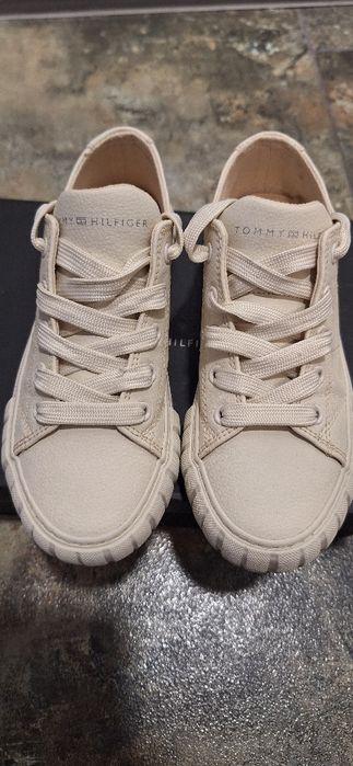 Детски Tommy Hilfiger 30номер
