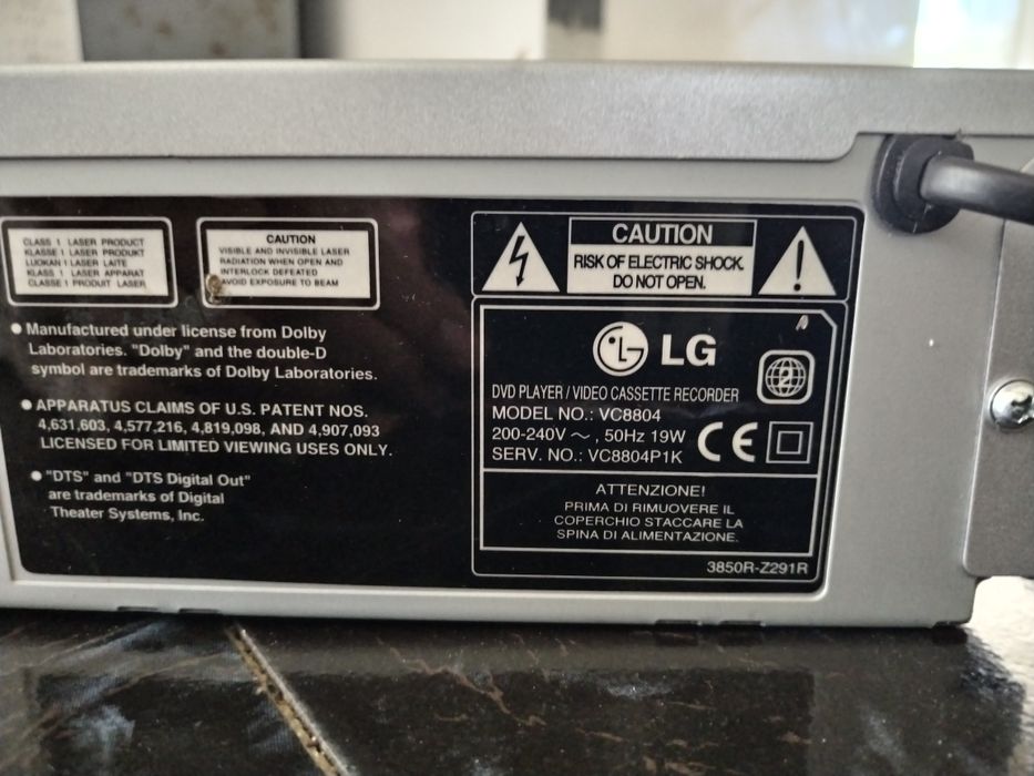 Combo dvd și VCR model LG vc8804