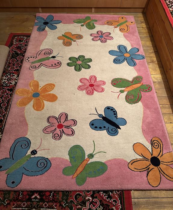 Продаю детские ковры
