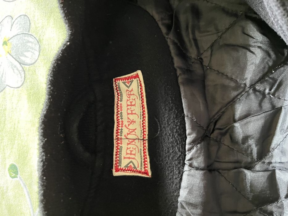 Продавам страхотно яке за момче