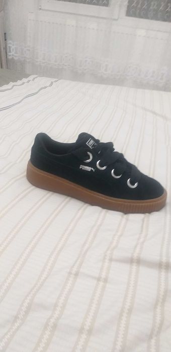 Vand adidași Puma de dama