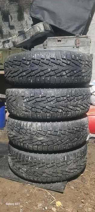 Продаю шины с дисками 205/65 r15
