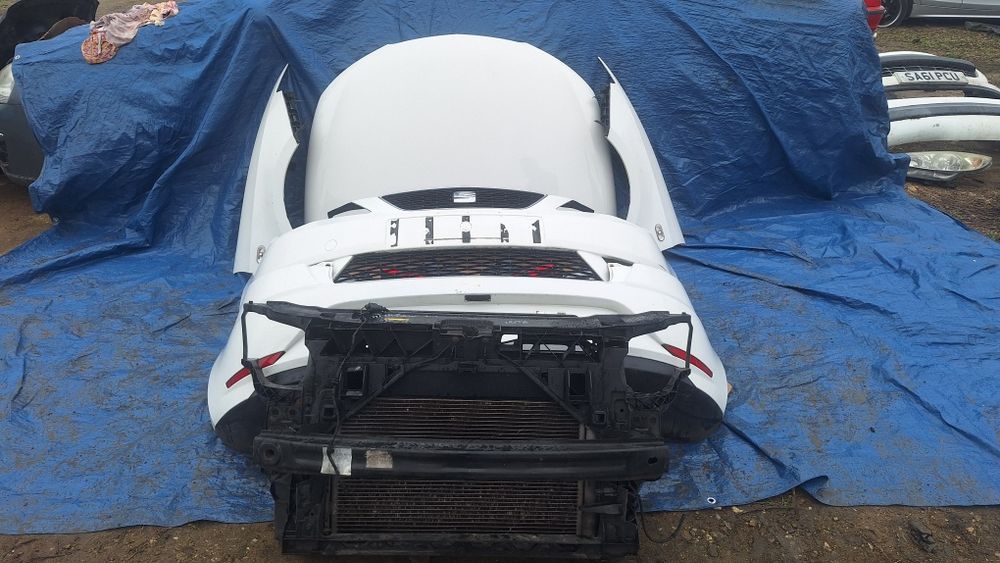 Bara fata capota far Seat Ibizta facelit 2014 tragar triple oglinda