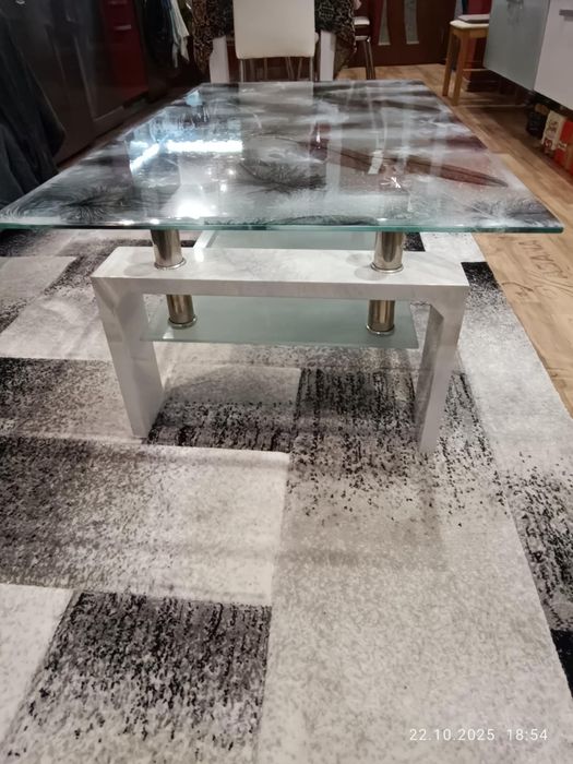 Нова стъклена маса за кафе