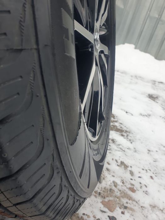 Продам диски с резиной стояли на Rav 4