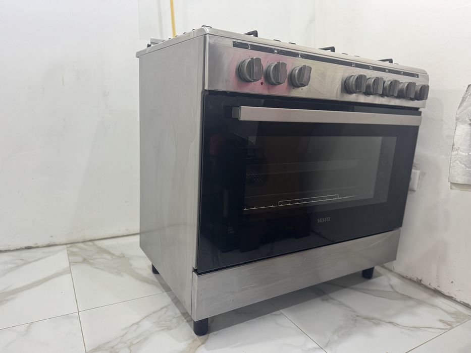 Продам газовую плиту