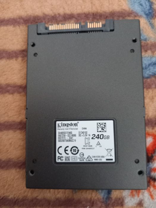 Vând SSD de 240GB