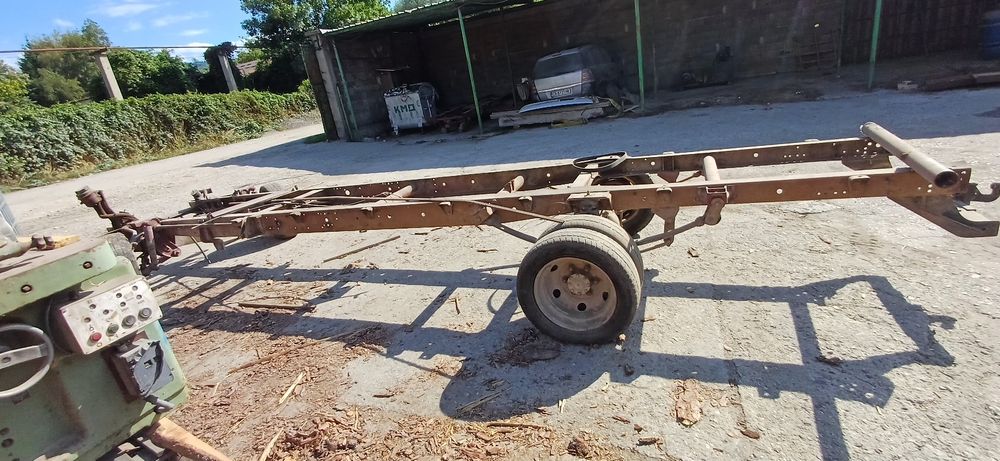 Шаси за ивеко 35-10 дълга база двойна гума междуосието е 390см