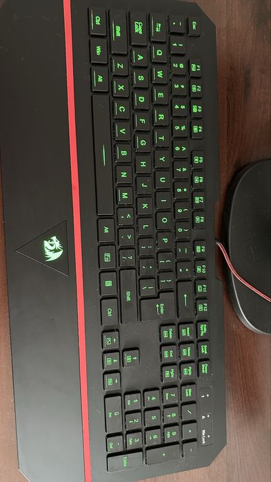 TASTATURA GAMING REDRAGON,RGB(iluminare diverse culori)