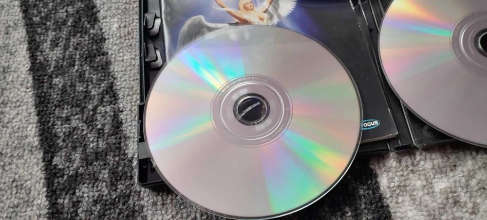 Продавам дискове с видео игри