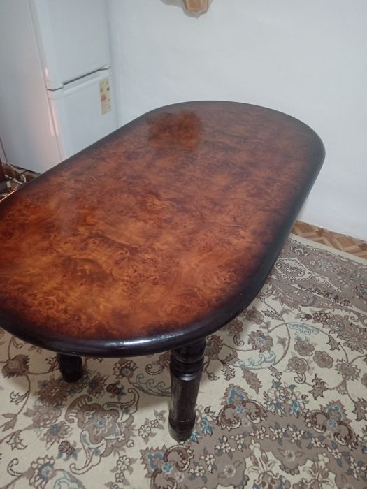 Продам сто дерево.