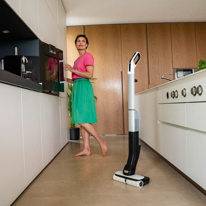 Безжична прахосмукачка за мокро и сухо почистване KARCHER FC 4-4 Batte