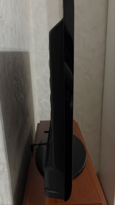 Телевизор Samsung 32 дюйма (81 см диагональ).