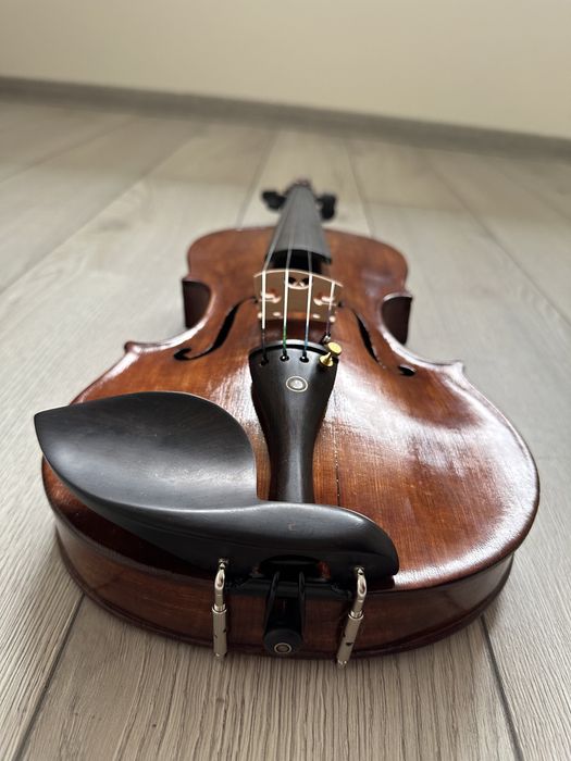 Vioara Stradivarius veche restaurata