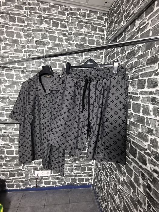 Lois Vieton летен екип