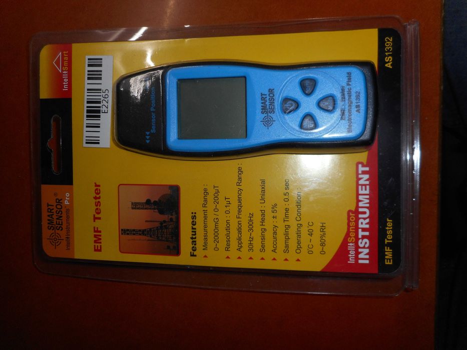 детектор за електромагнитно поле