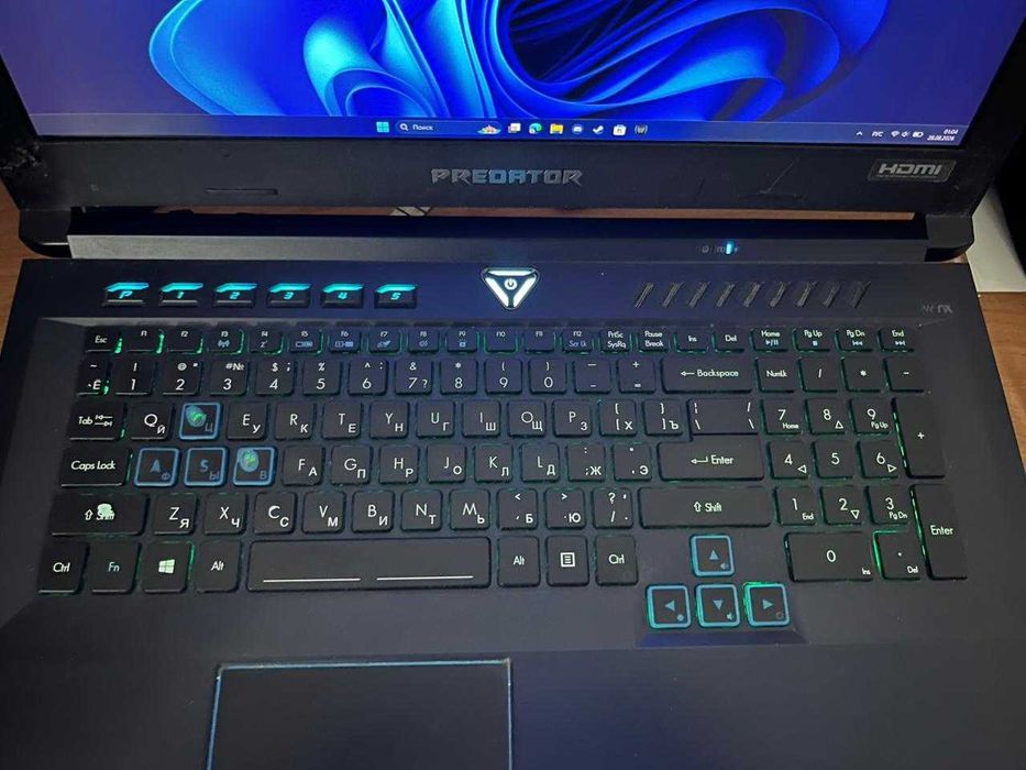 Продам ноутбук Acer Predator Helios 500 PH517-61