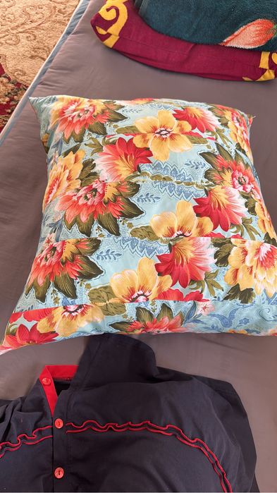 Жастық сатылады іші синтепон , губка