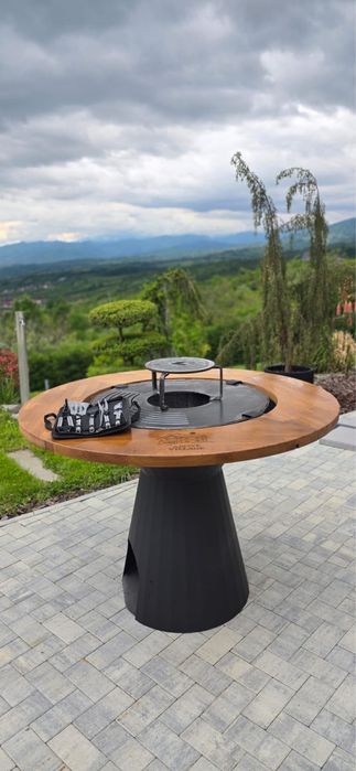 Gratar rotund cu baza hexagonala din oțel gratarean.com