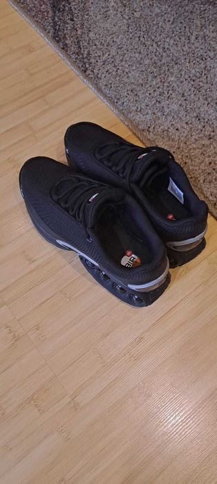 Оригинални нови Nike air max dn