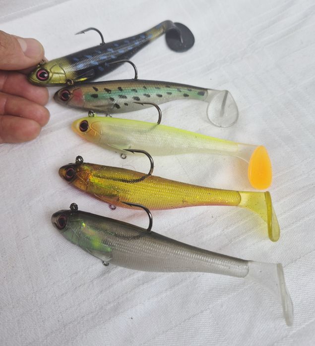 Swimbait-uri, năluci moi Truscent Easy Catch, 12cm, 30gr, gata echipate, cu acțiune unică de înot prin vibrație și o mișcare oscilantă la scufundare.