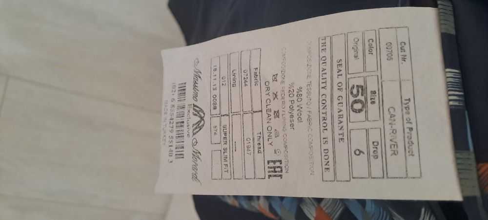 Продаю мужской костюм