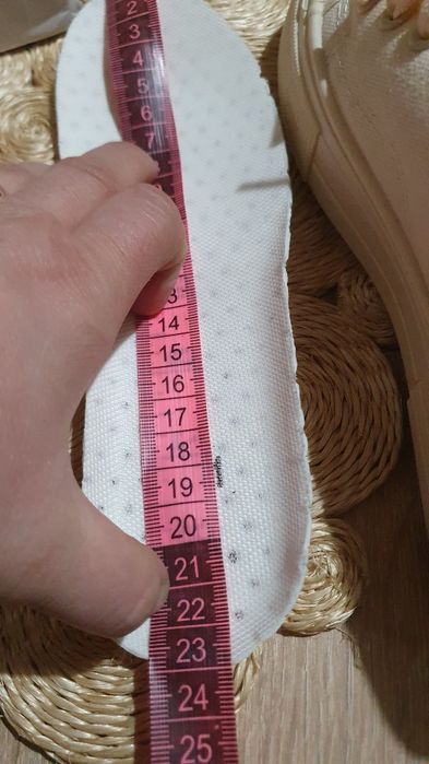 Tenisi beige noi, marime 37, interior 23 cm