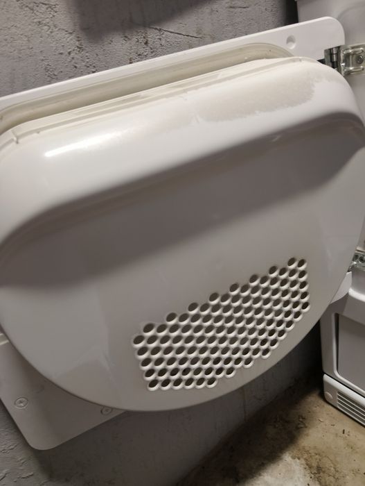 Продавам сушилня Miele