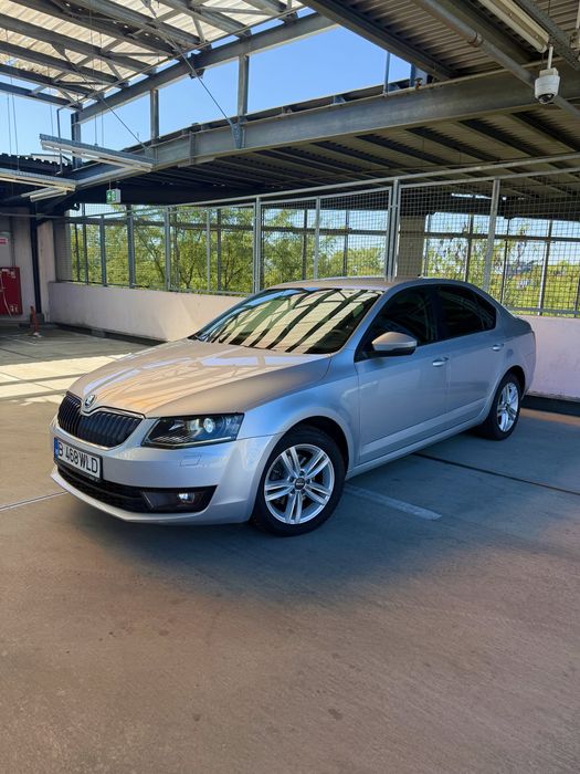 Skoda Octavia 2014 2.0 TDi 150 CP • Day Light LED • Bi-Xenon • Scaune încălzite • Senzori parcare • Dublu climatronic • Pilot automat • Proprietar