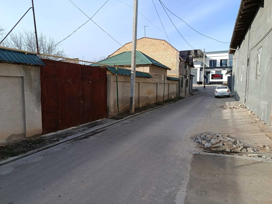 Uy , Er (Участка) 6 sotih Qibray Ziyokorlar  ko'ch.