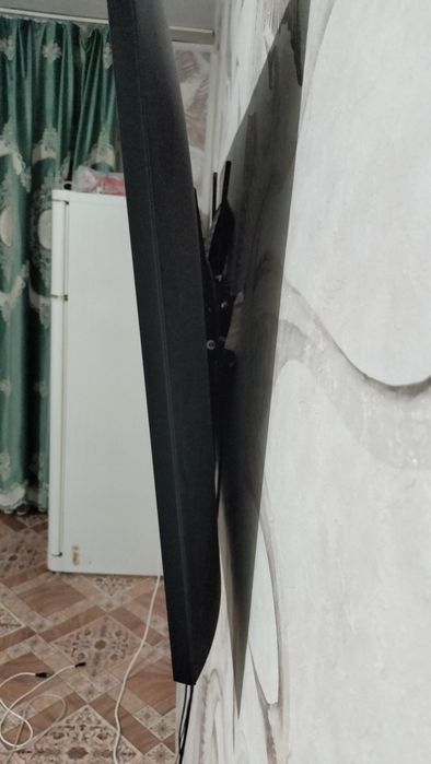 Телевизор LG в хорошем состояние