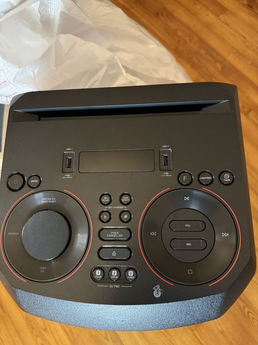 Музыкальный центр