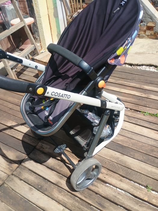 Бебешка количка COSATTO.