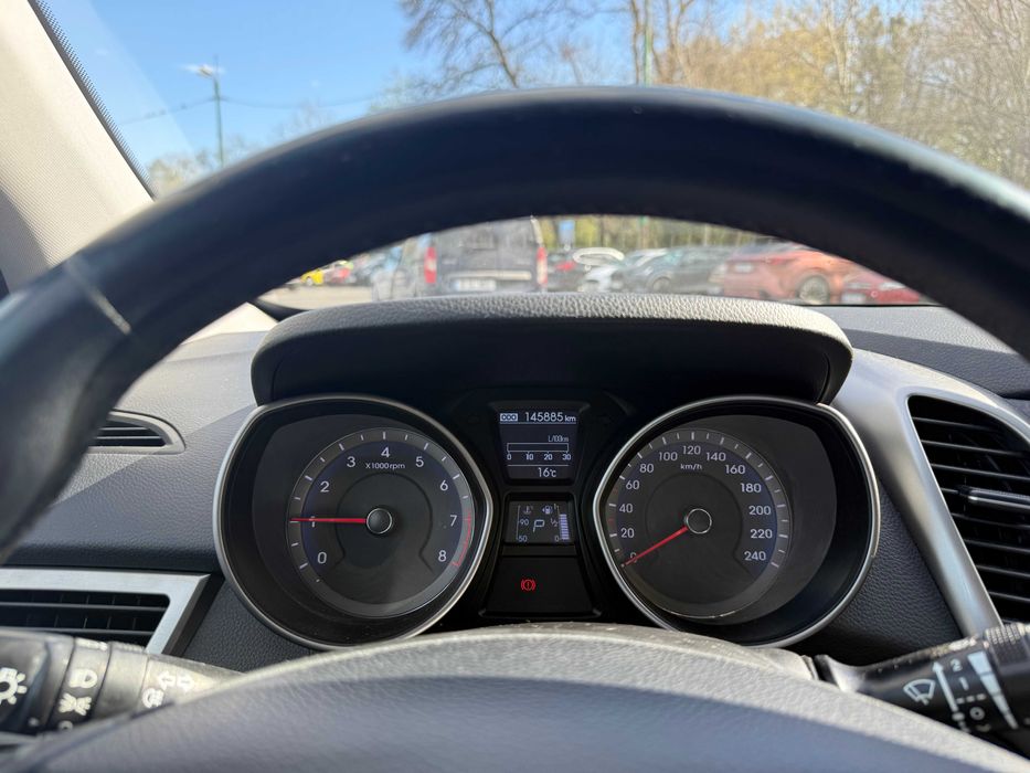 Hyundai i30 Hatchback | 1.6 Benzina | 7DCT (Automata) | Euro 6  | 135 CP  | 2015  | 145000 KM