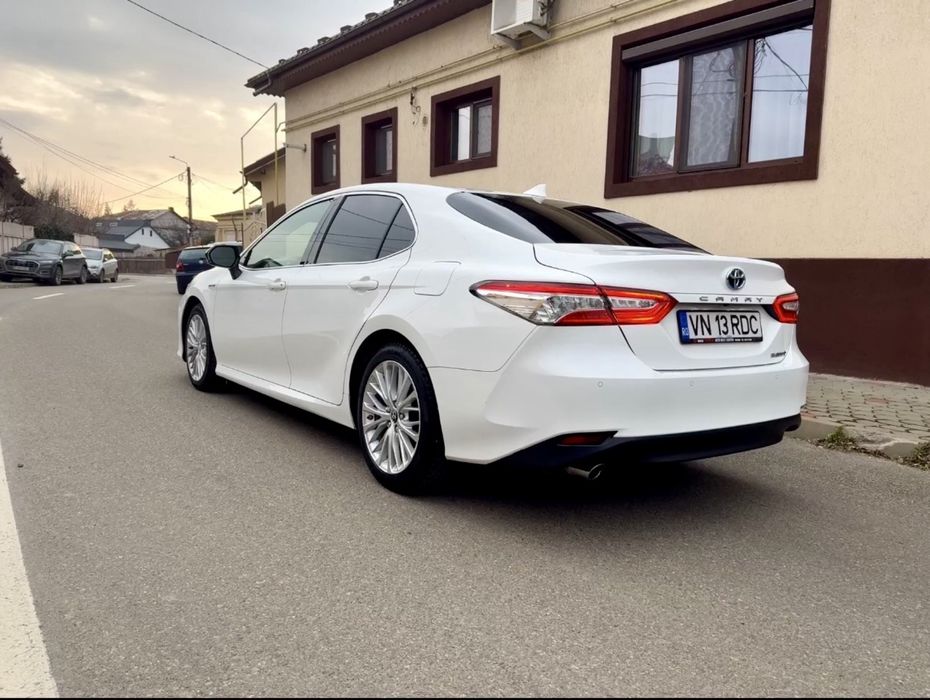 Toyota Camry Hybrid