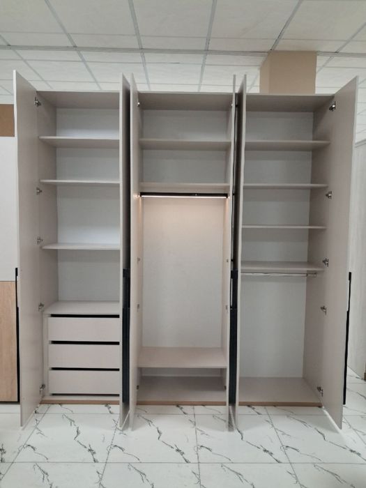 Распашной шкаф от производителя