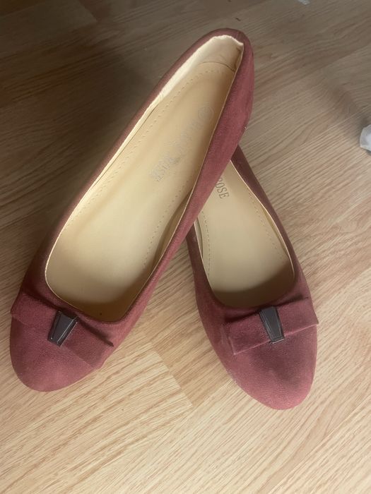 Продам балетки жанские