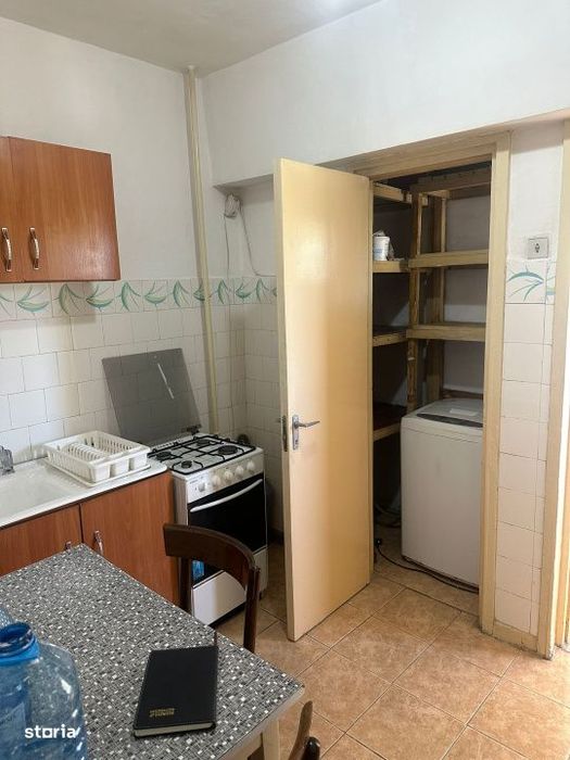 Garsoniera decomandata, 33 mp, Calea Bucuresti Rotonda