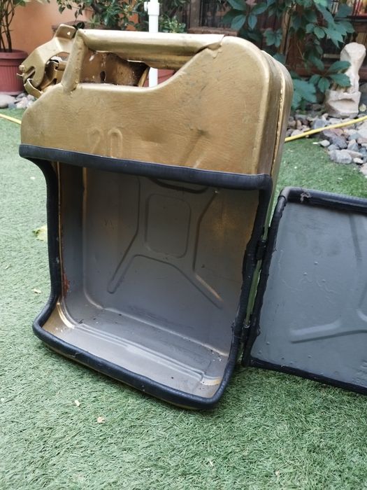 Стара туба направена на бар за алкохол