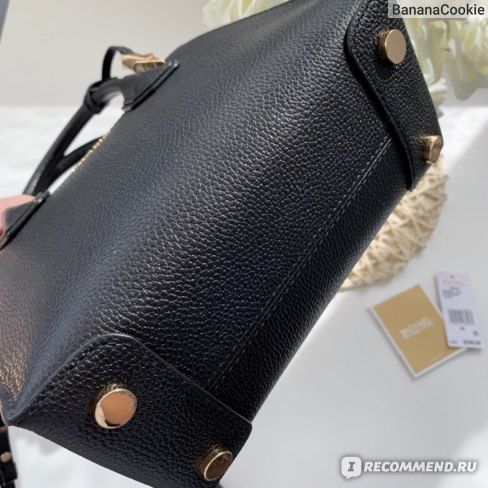 Продам сумку Michael Kors орегинал кожа.