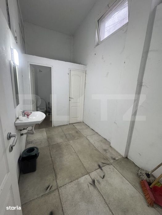 Spatiu comercial de vanzare, 69 mp, zona Central
